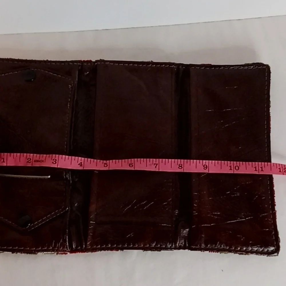 VINTAGE Floral Petite Point Tapestry & Leather Tri-fold Wallet / Clutch